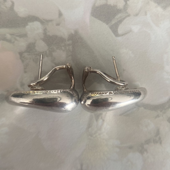 Authentic Tiffany & Co Elsa Peretti Bean Omega Back Stud Earring. Exquisite - Picture 3 of 17